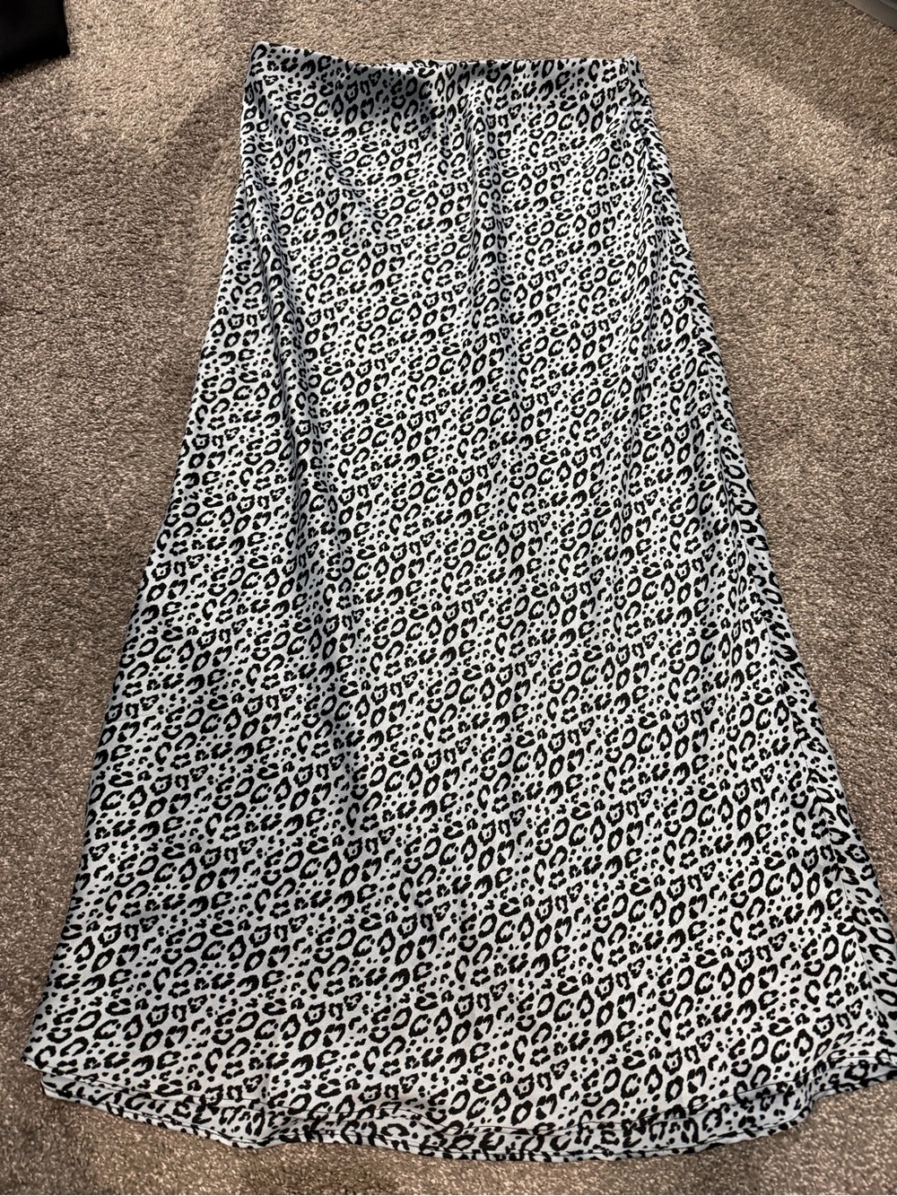 miami White and Black Leopard Print Midi Skirt